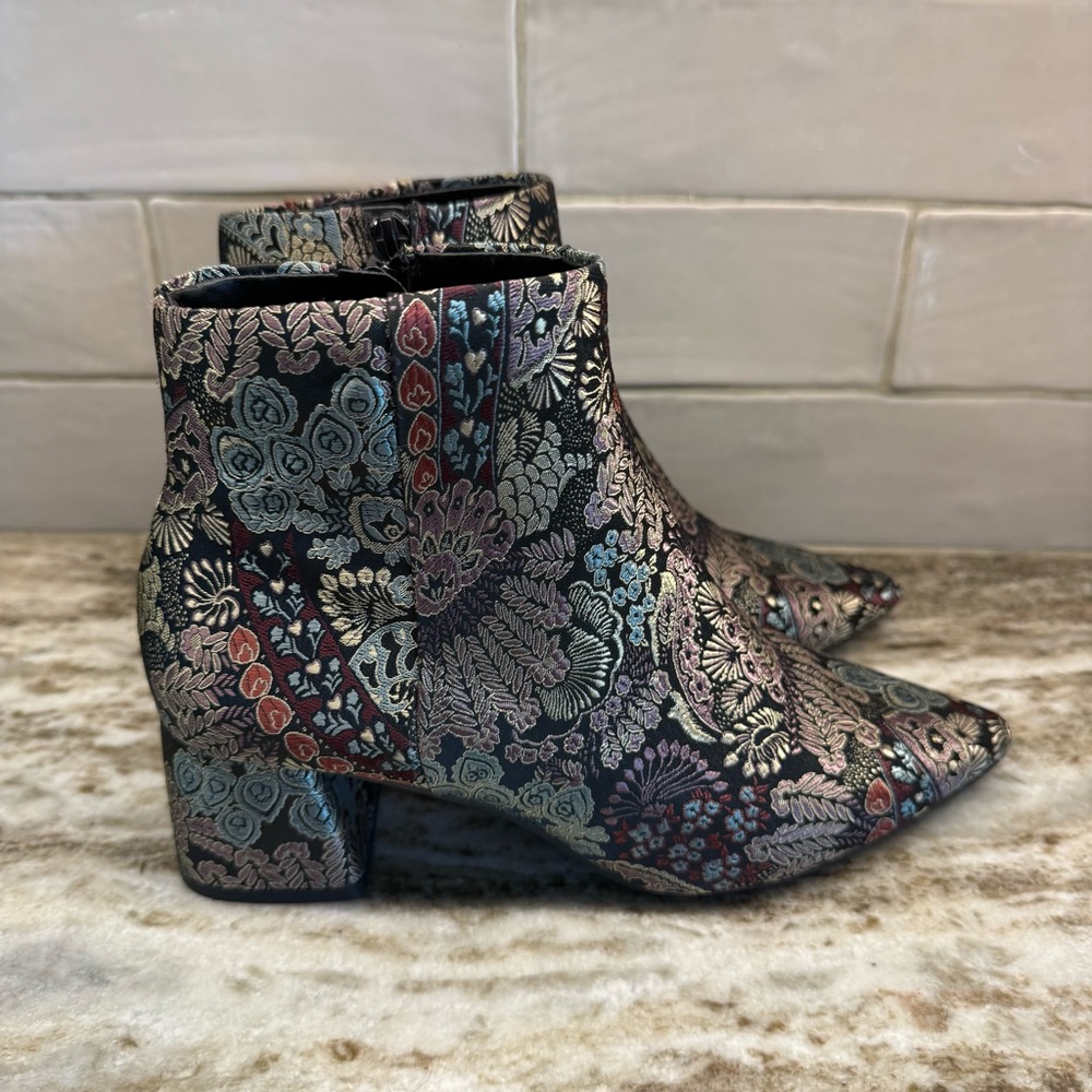 Alex Marie Tionna Block Heel Booties Black Multicolored Fabric Women’s Size 7.5